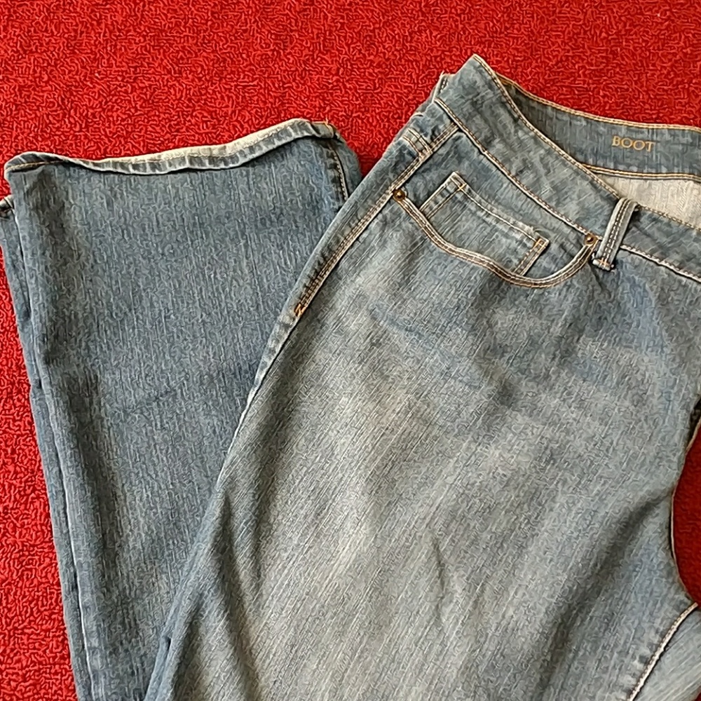 Boot cut jeans